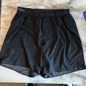 Surge Liner-less Short 6” Small